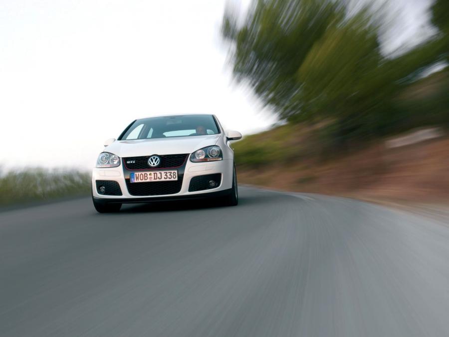  Volkswagen Golf GTi 2005 года  (фото 108 из 135)